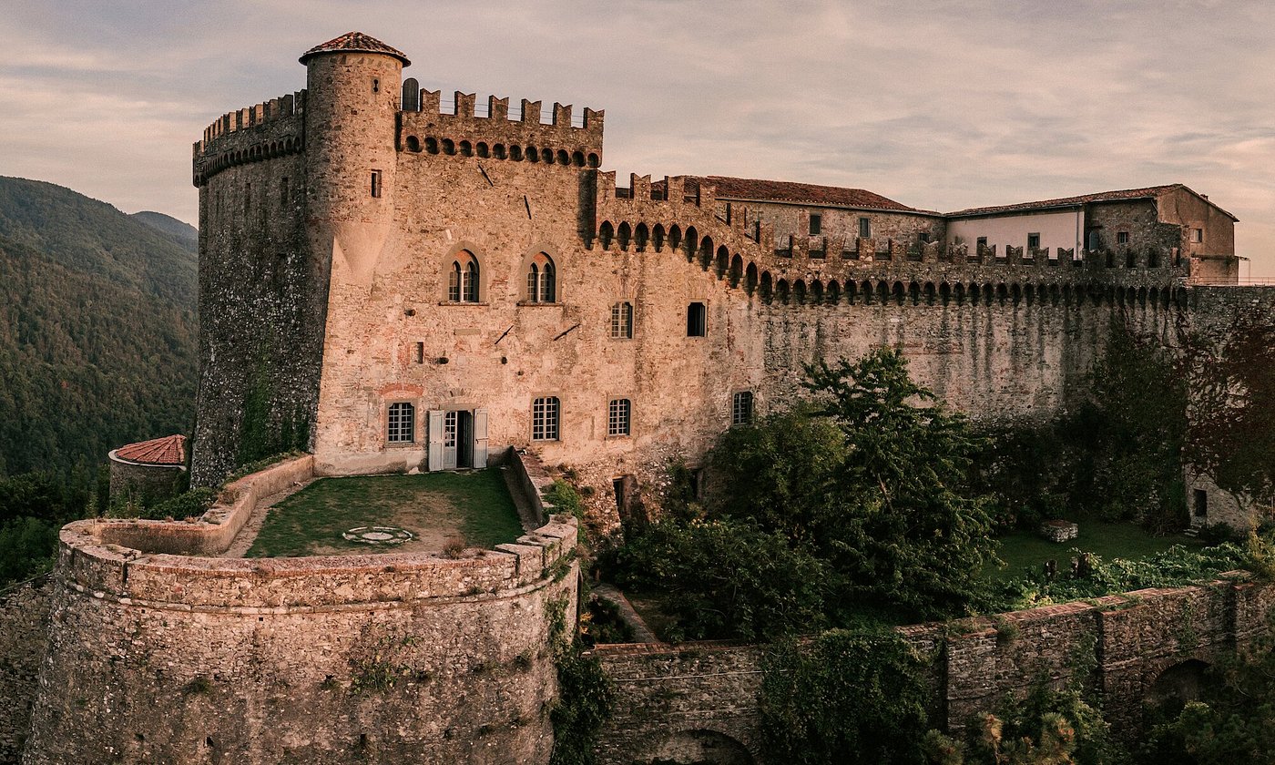 fosdinovo castle