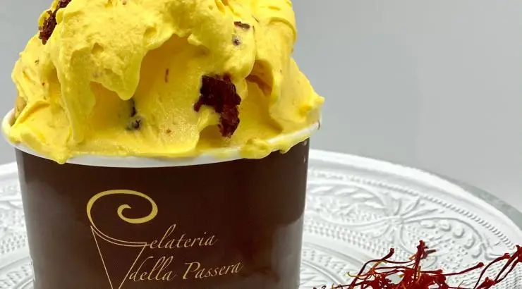 best gelato shop in Florence - Gelateria della Passera.